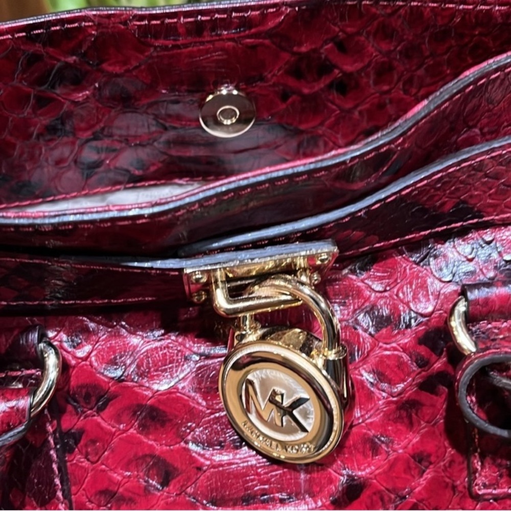 EUC Like New! MICHAEL KORS Collection Hamilton Lrg Red Python Embossed Tote Bag - Picture 9 of 12